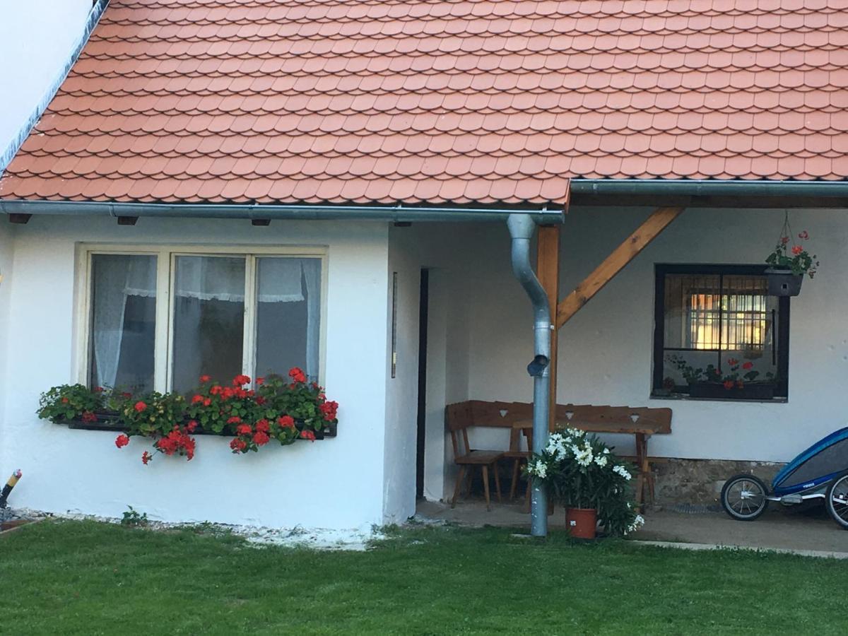 Statek Stranovice Apartment Malenice Exterior photo